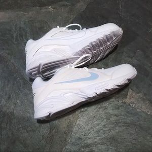 NIKE View III White Sneakers